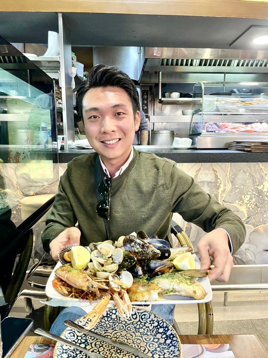 山極勇輝私服姿１